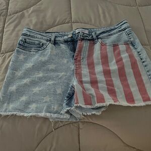 Judy Blue Vintage Flag Shorts XL